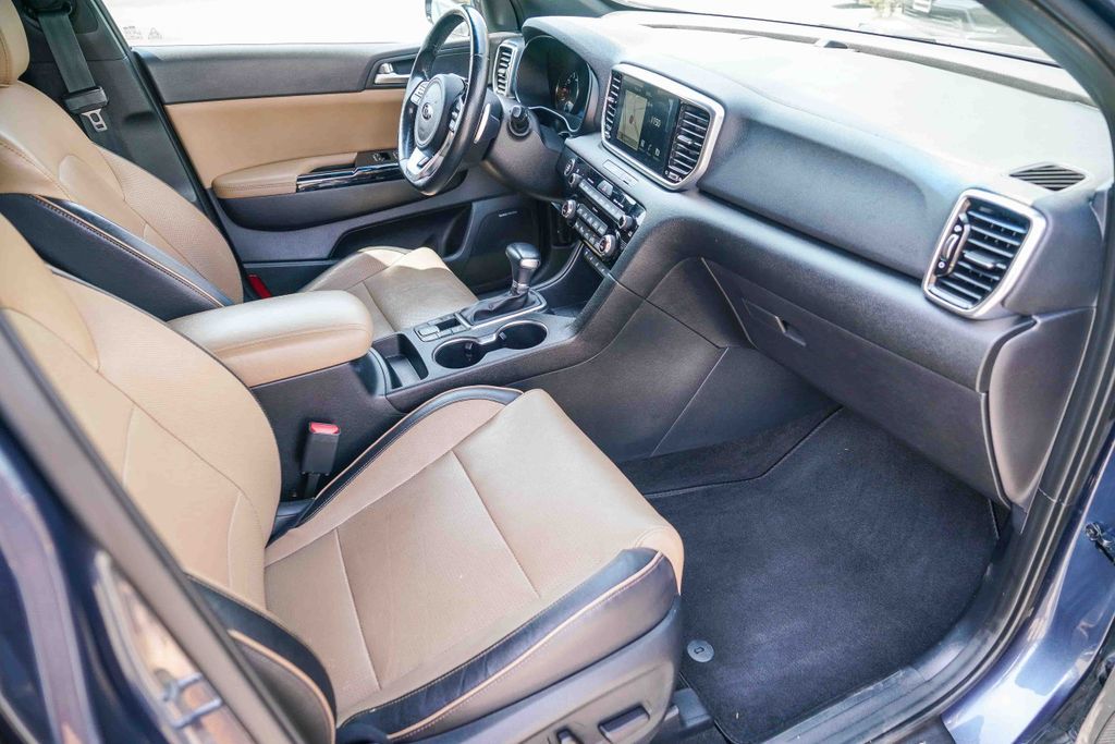 Thumbnail: 2021 Kia Sportage - 8