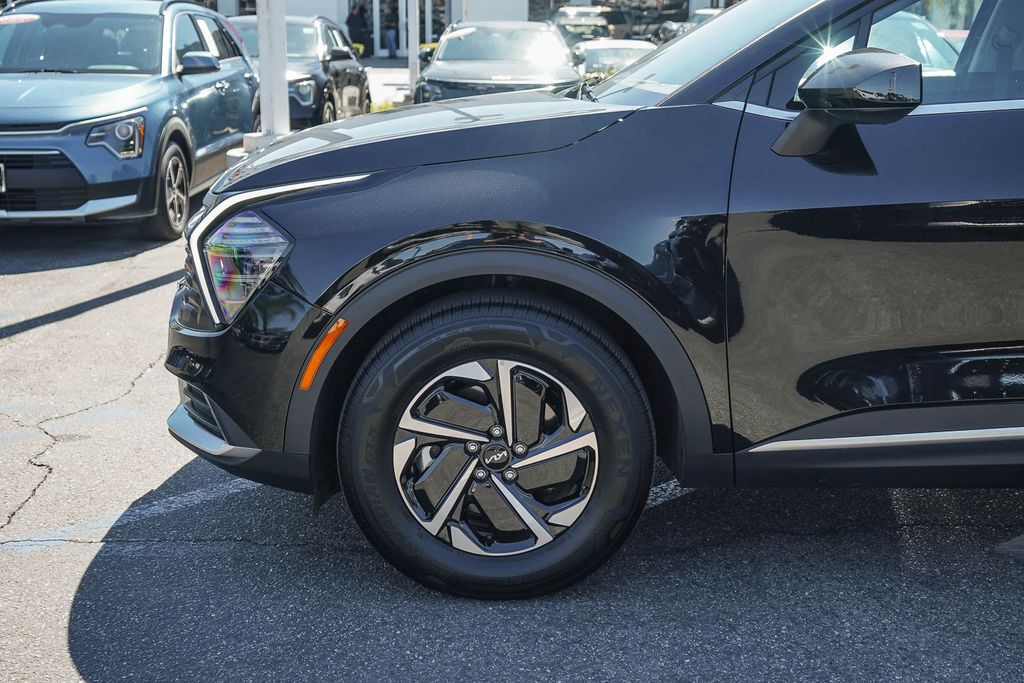 Thumbnail: 2025 Kia Sportage - 6