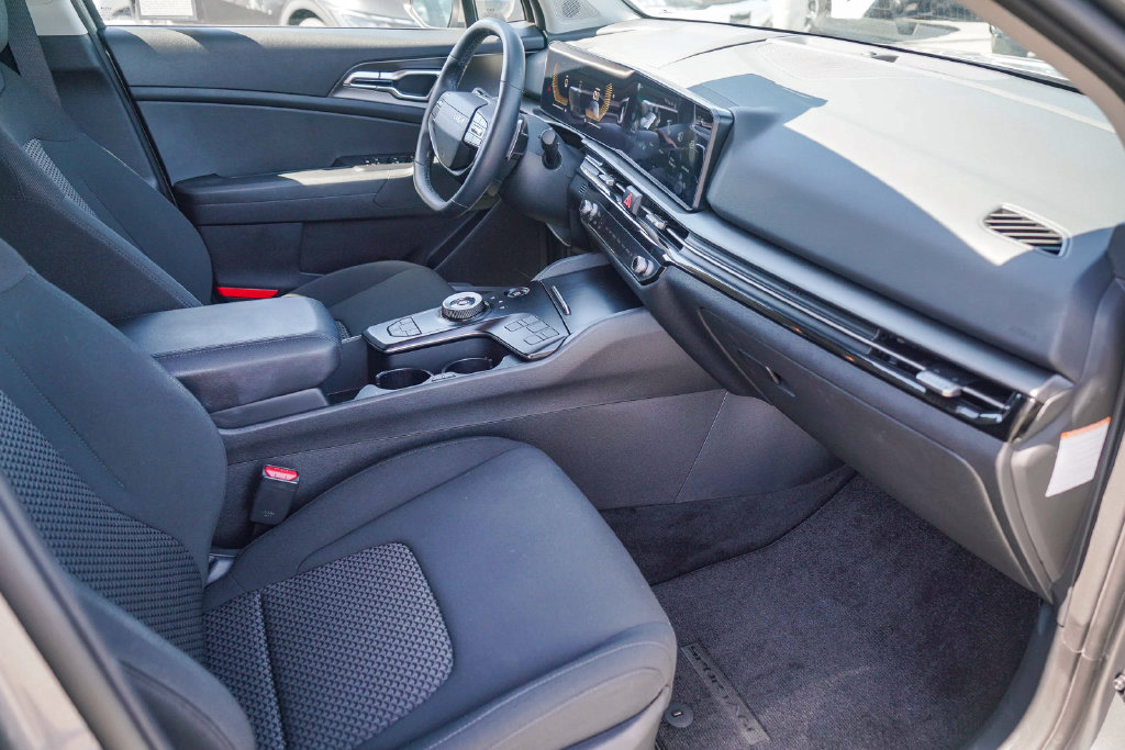 Thumbnail: 2026 Kia Sportage - 9