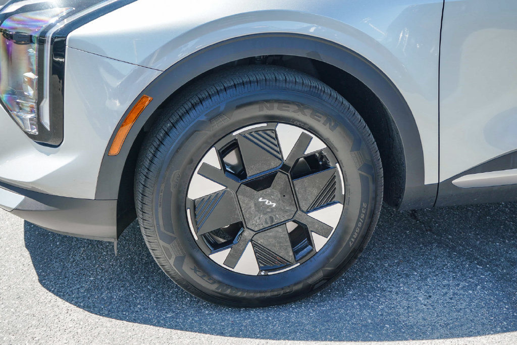 Thumbnail: 2026 Kia Sportage - 6