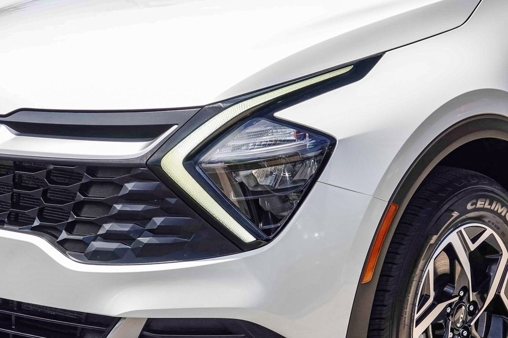Thumbnail: 2023 Kia Sportage - 19