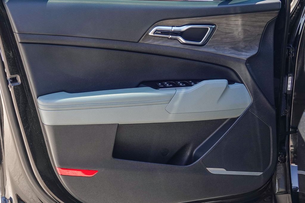 Thumbnail: 2025 Kia Sportage - 23
