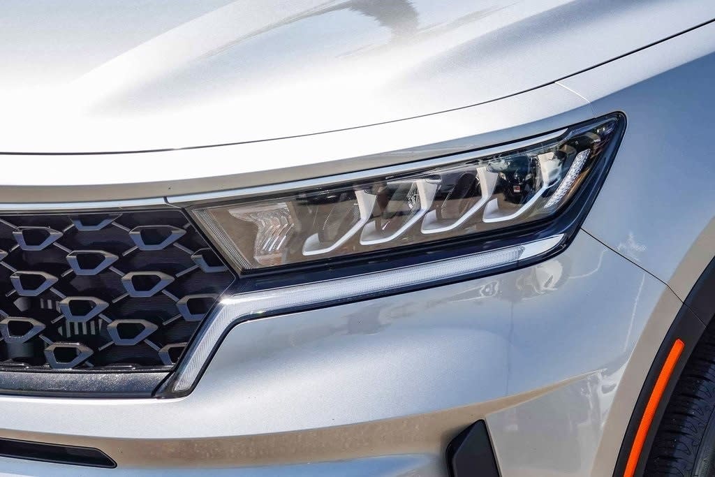 Thumbnail: 2022 Kia Sorento - 19