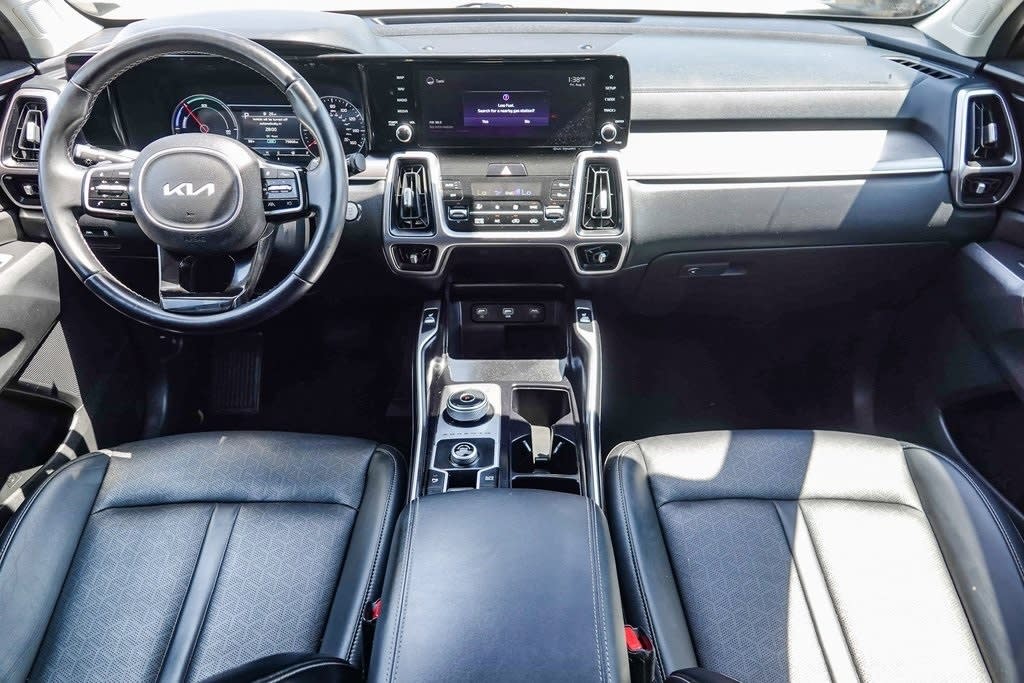 Thumbnail: 2022 Kia Sorento - 2