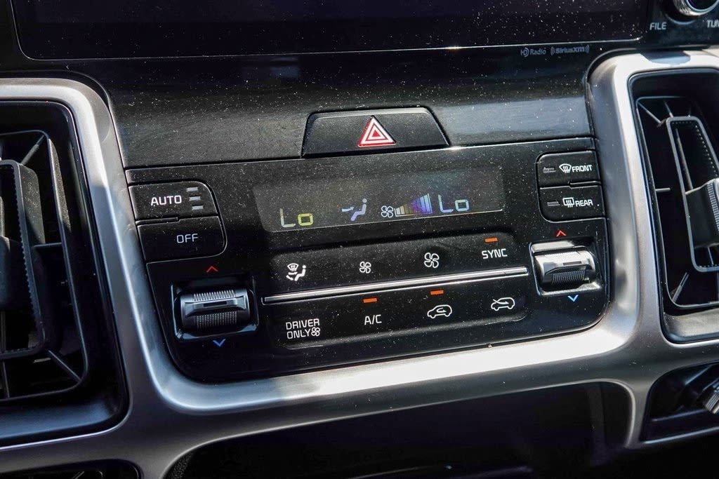 Thumbnail: 2022 Kia Sorento - 23