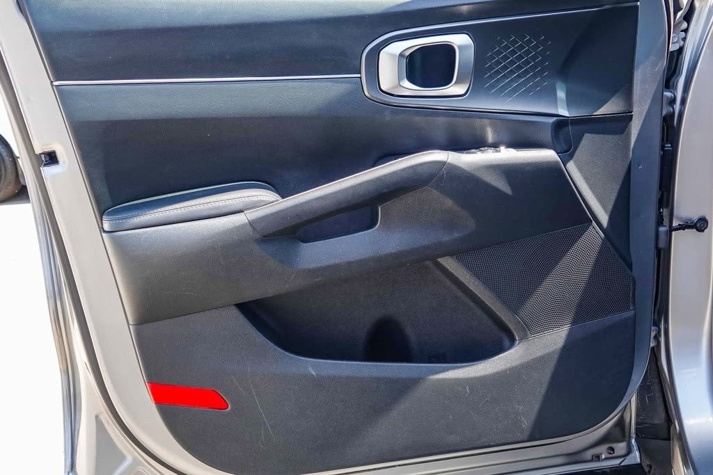 Thumbnail: 2022 Kia Sorento - 21