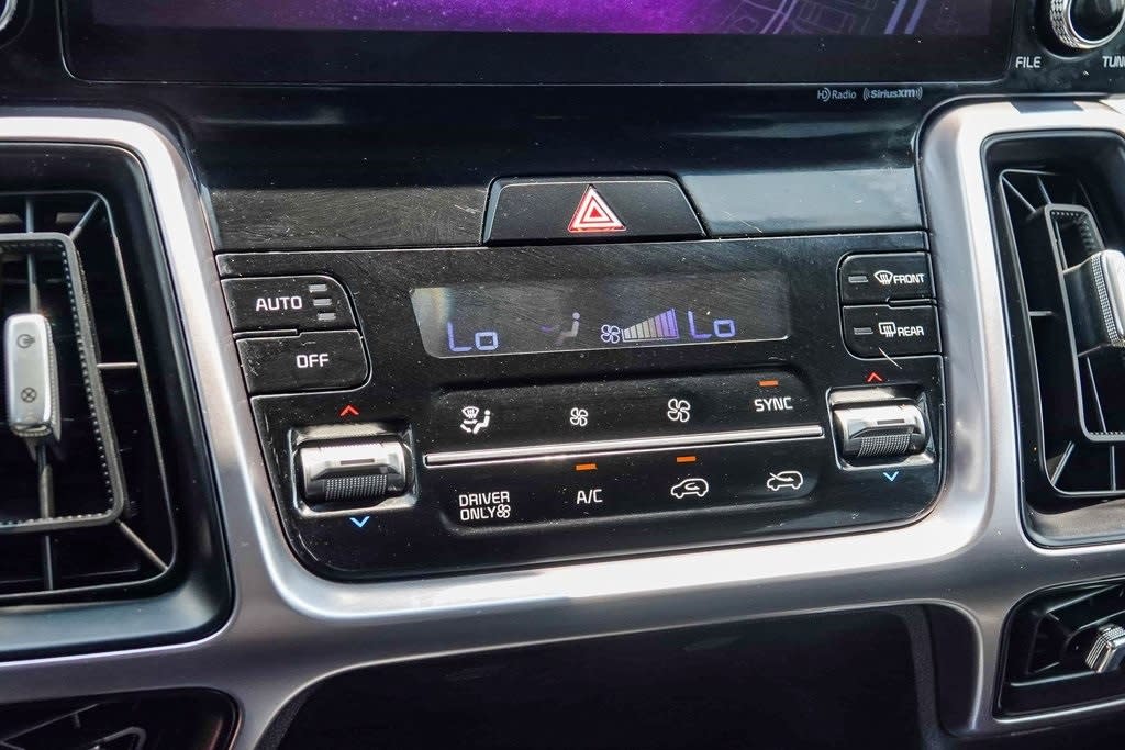 Thumbnail: 2023 Kia Sorento - 26