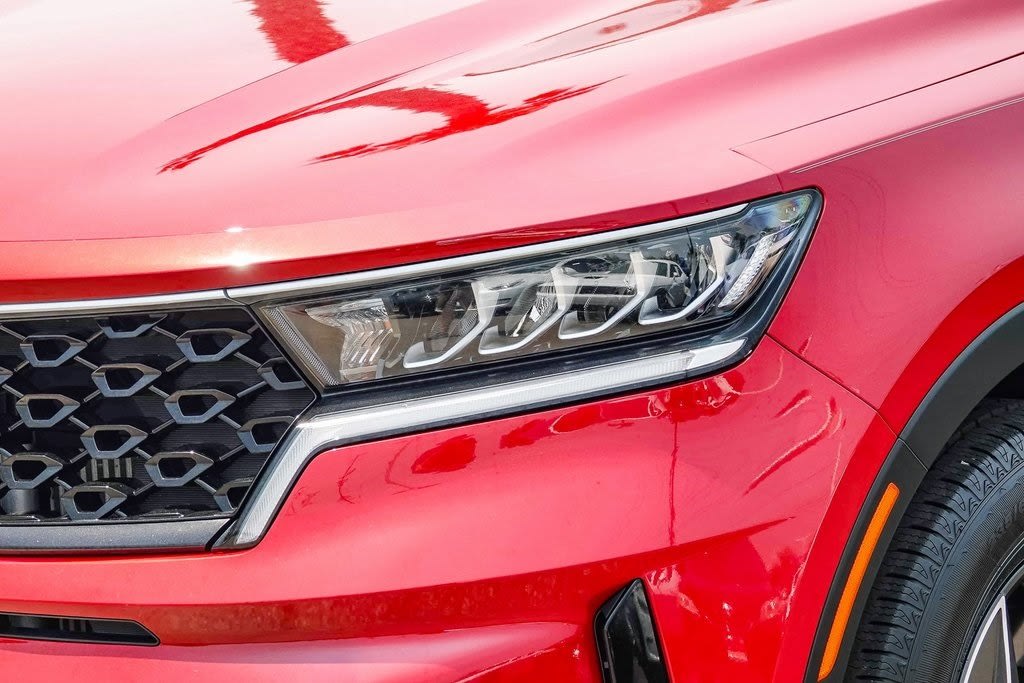 Thumbnail: 2023 Kia Sorento - 20