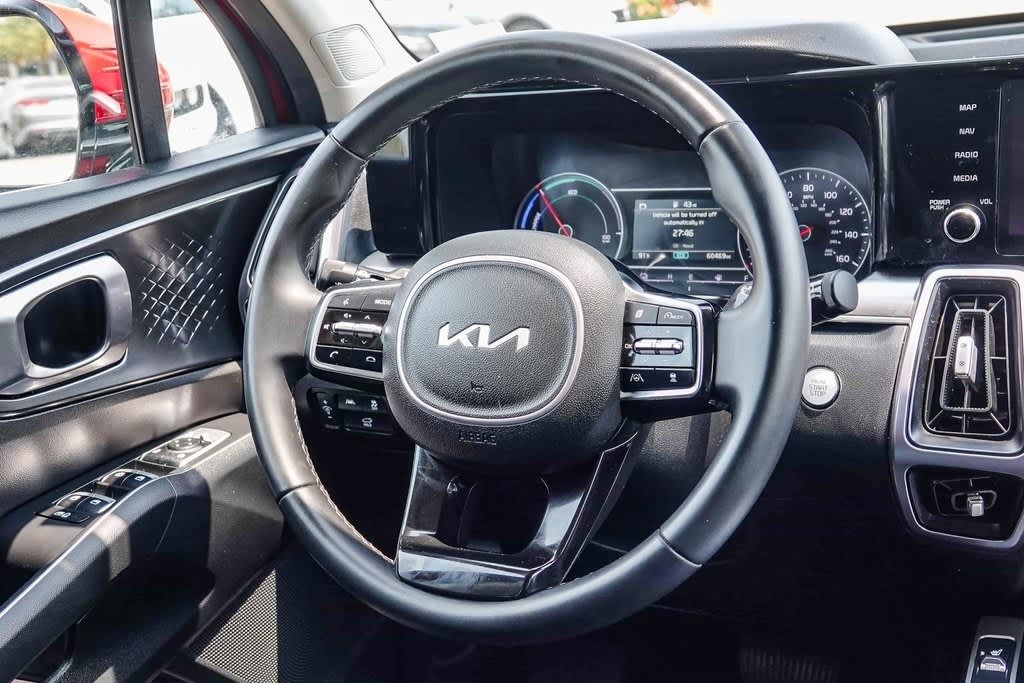 Thumbnail: 2023 Kia Sorento - 7