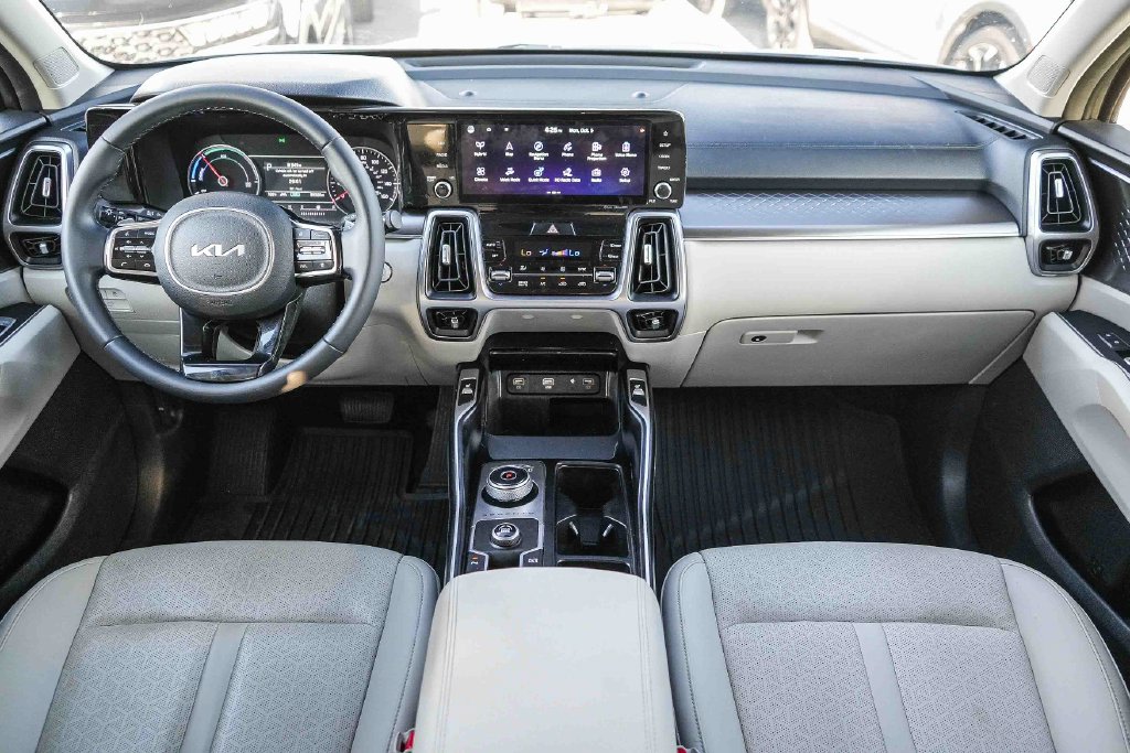 Thumbnail: 2024 Kia Sorento - 2