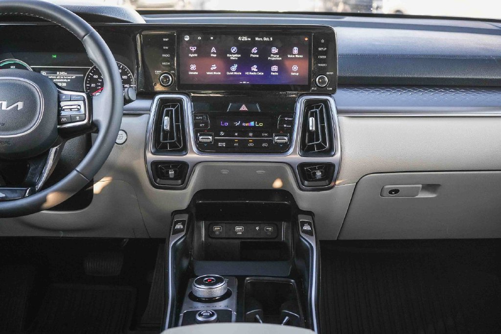 Thumbnail: 2024 Kia Sorento - 8