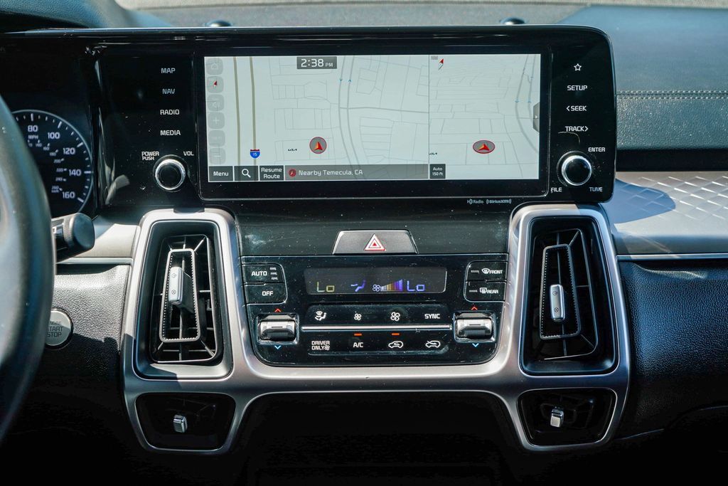 Thumbnail: 2023 Kia Sorento - 13