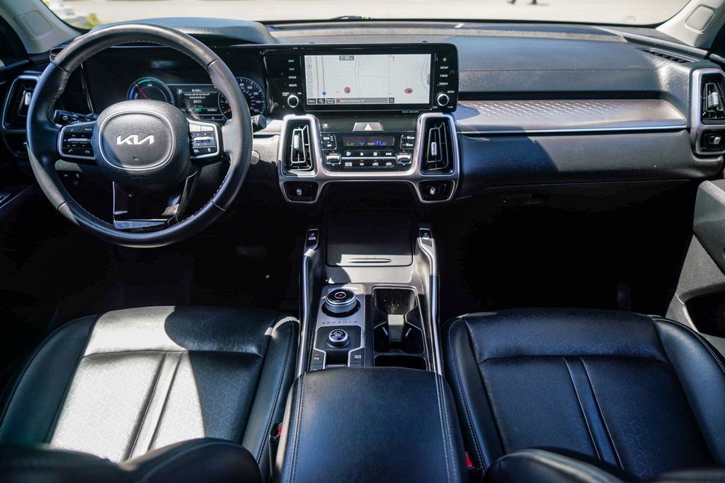 Thumbnail: 2023 Kia Sorento - 2