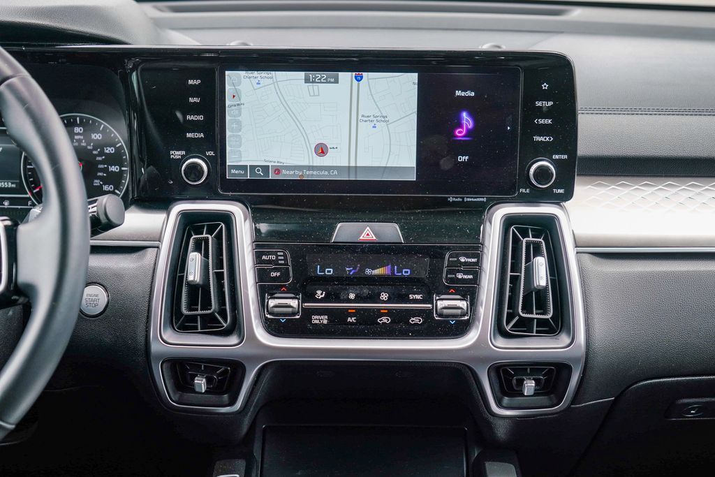 Thumbnail: 2023 Kia Sorento - 11