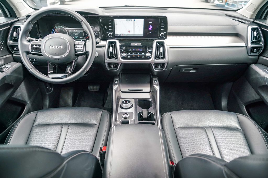 Thumbnail: 2023 Kia Sorento - 2