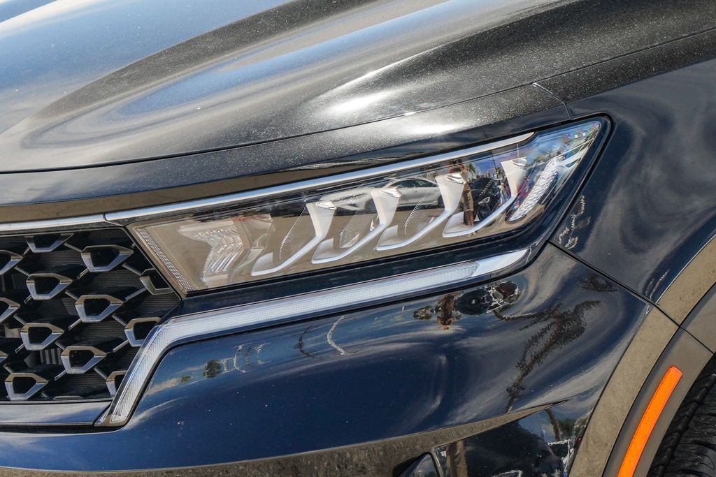 Thumbnail: 2023 Kia Sorento - 19