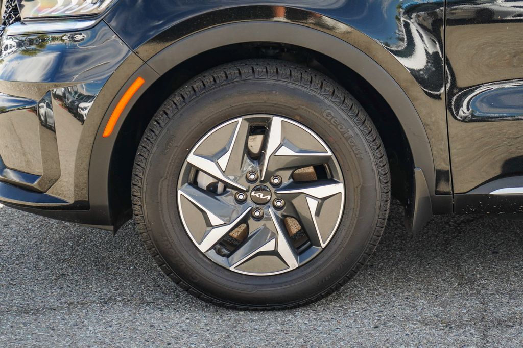 Thumbnail: 2023 Kia Sorento - 20