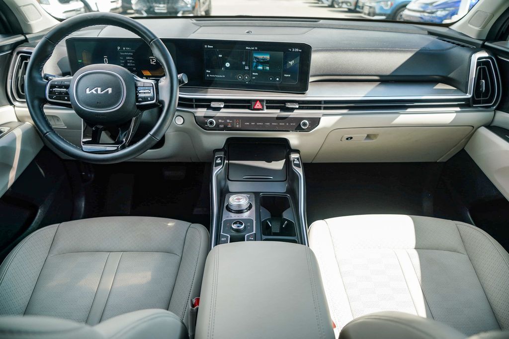 Thumbnail: 2025 Kia Sorento - 2