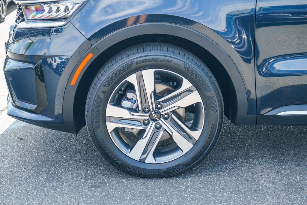 Thumbnail: 2023 Kia Sorento - 19