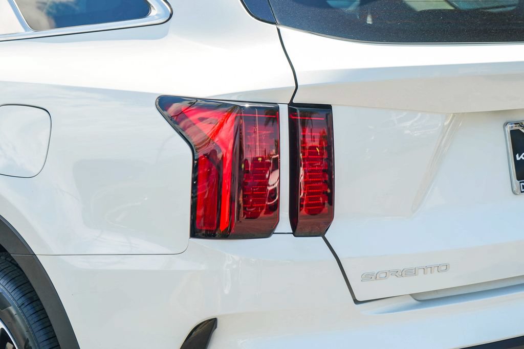 Thumbnail: 2024 Kia Sorento - 4