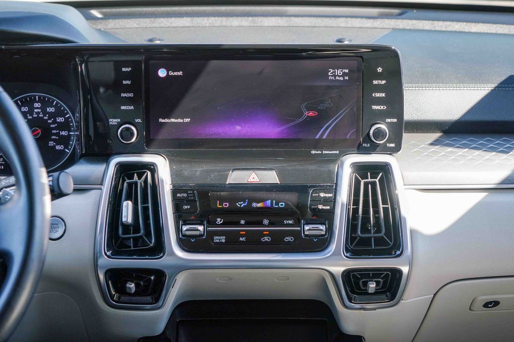 Thumbnail: 2022 Kia Sorento - 11