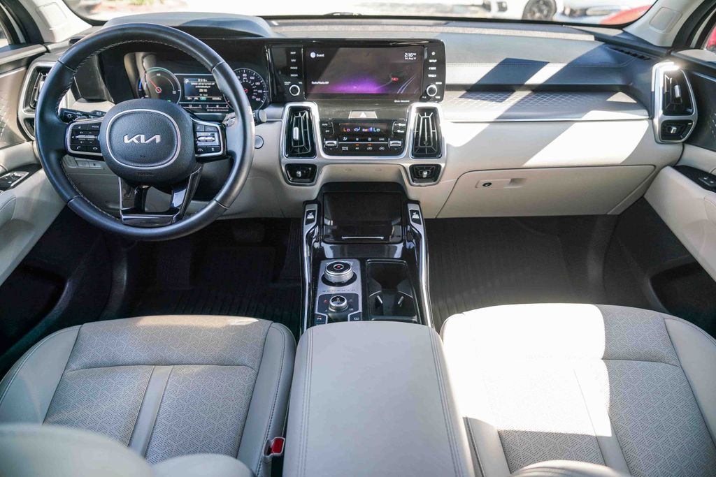 Thumbnail: 2022 Kia Sorento - 2