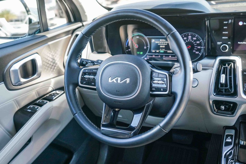 Thumbnail: 2022 Kia Sorento - 7