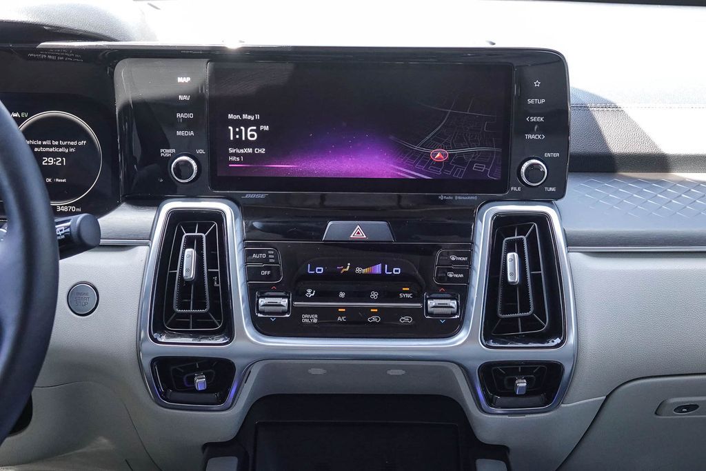 Thumbnail: 2023 Kia Sorento - 11