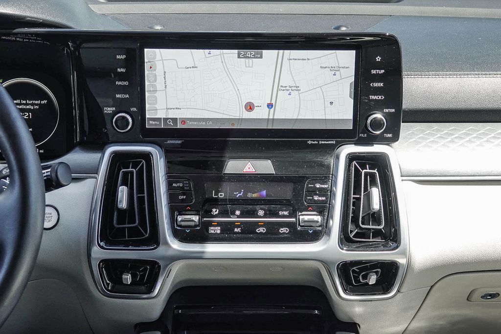 Thumbnail: 2023 Kia Sorento - 9