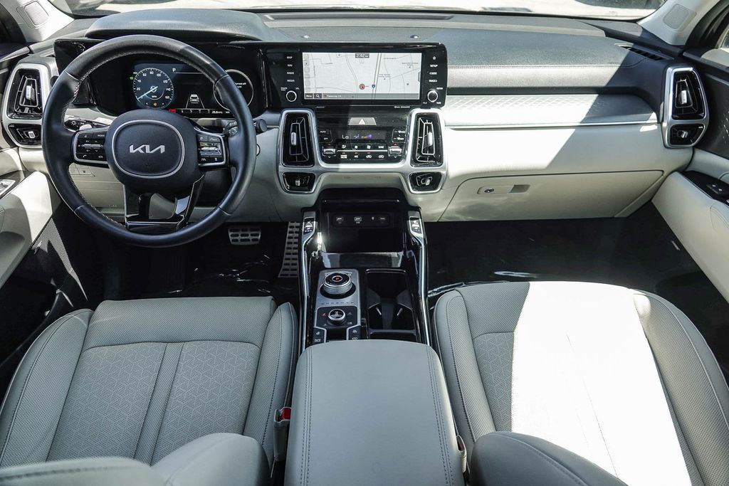 Thumbnail: 2023 Kia Sorento - 2