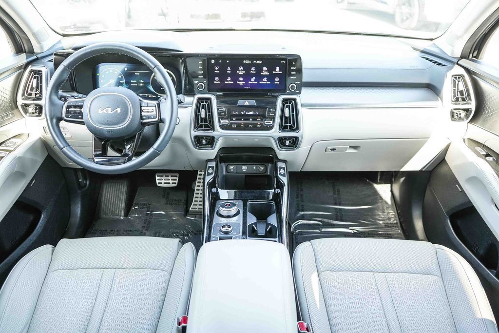 Thumbnail: 2024 Kia Sorento - 2