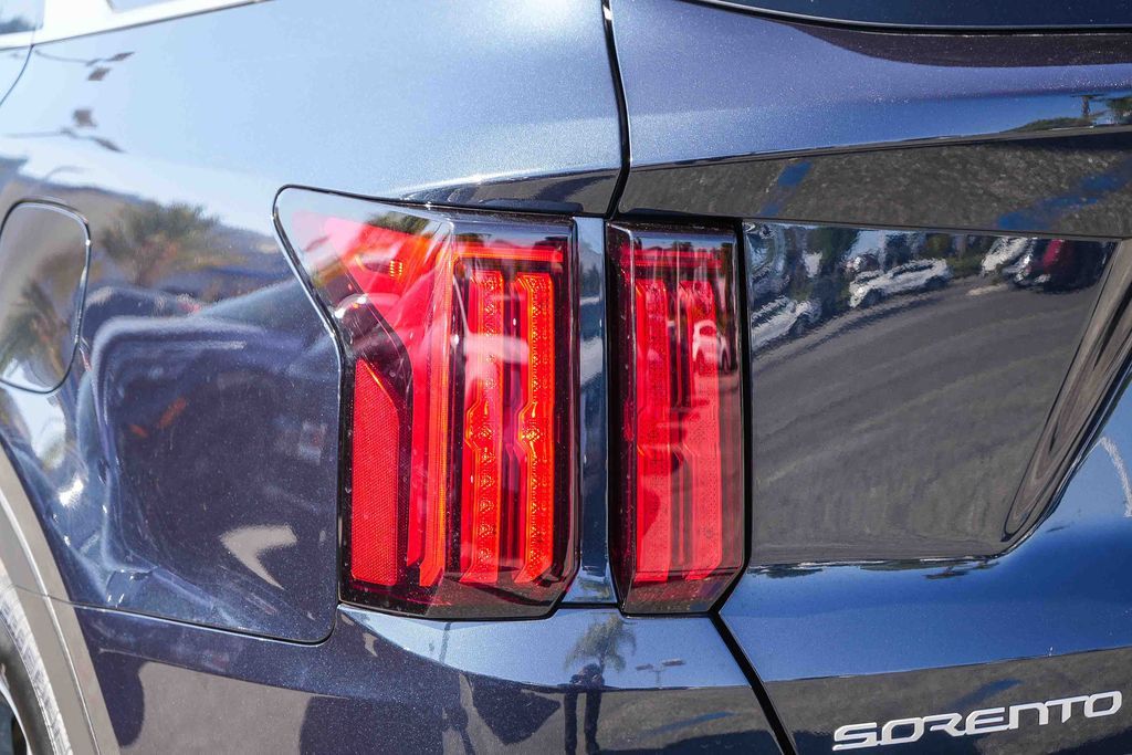 Thumbnail: 2024 Kia Sorento - 18