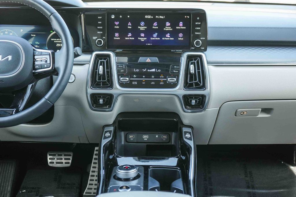 Thumbnail: 2024 Kia Sorento - 8