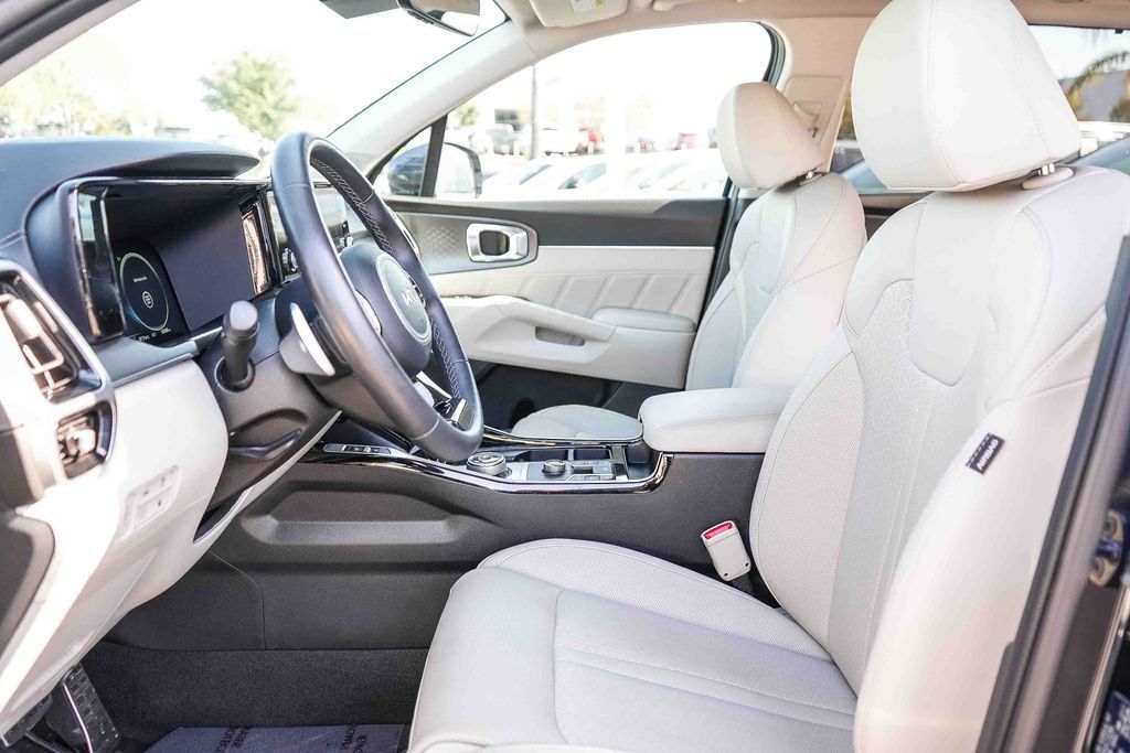 Thumbnail: 2024 Kia Sorento - 10