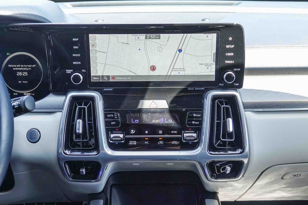 Thumbnail: 2023 Kia Sorento - 12