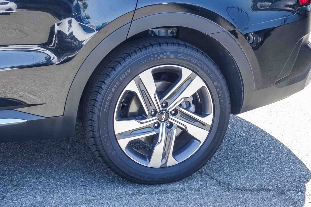 Thumbnail: 2023 Kia Sorento - 20