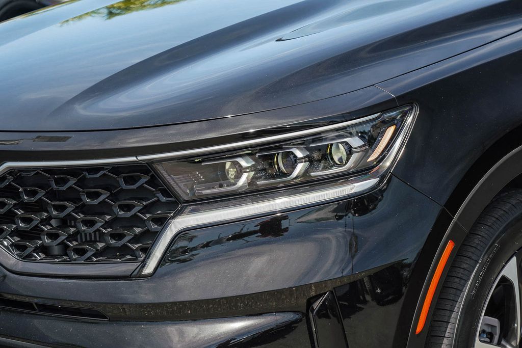 Thumbnail: 2023 Kia Sorento - 20