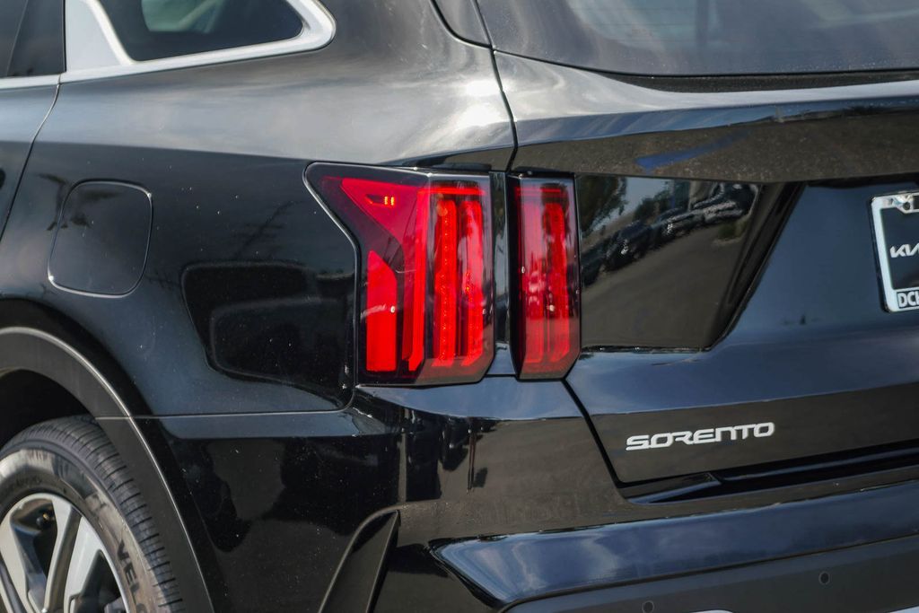 Thumbnail: 2023 Kia Sorento - 19