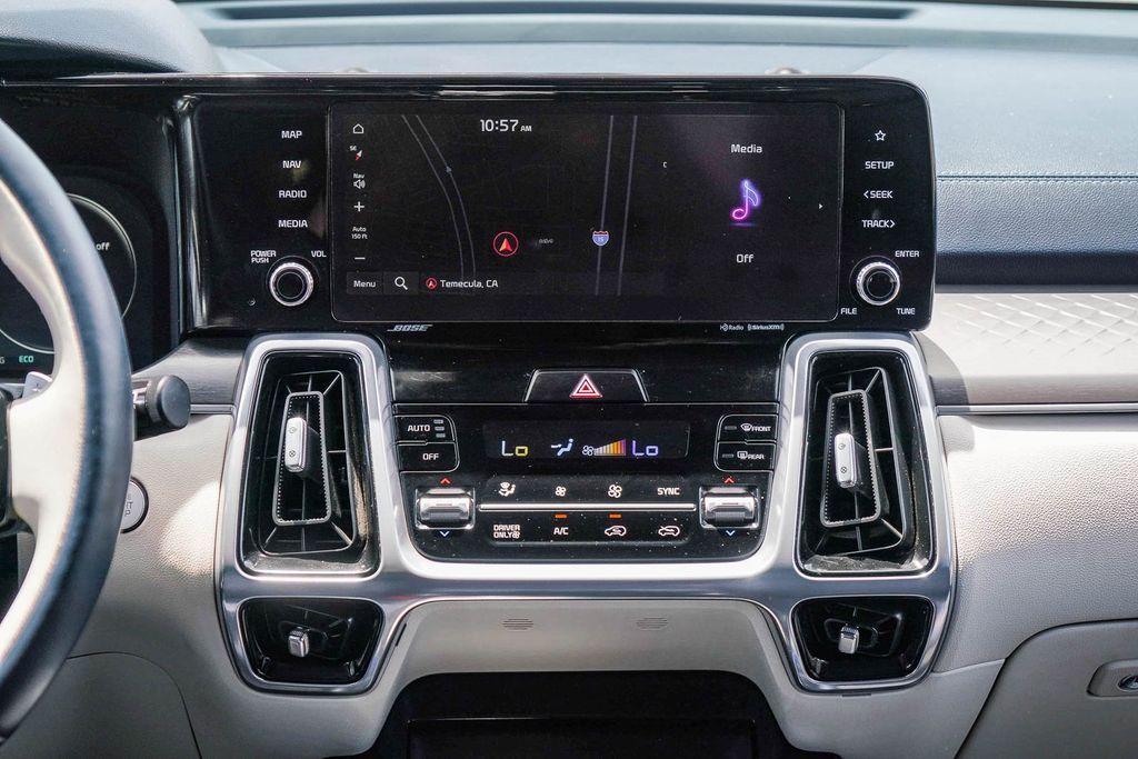 Thumbnail: 2023 Kia Sorento - 11