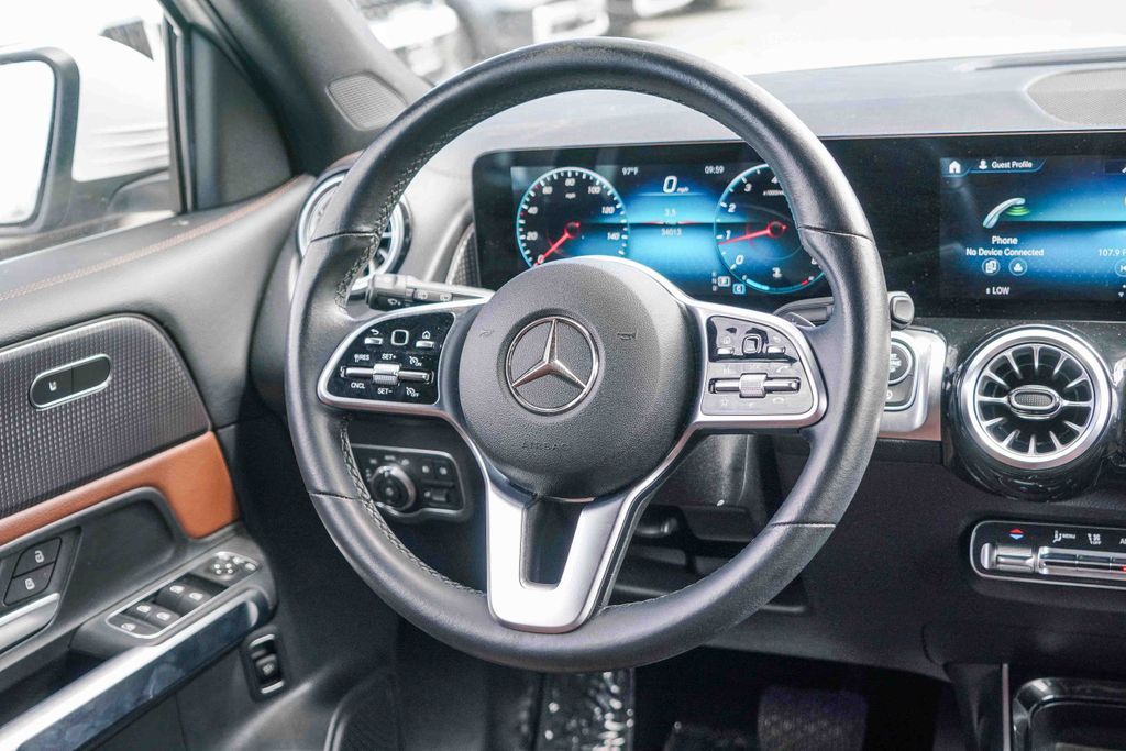 Thumbnail: 2022 Mercedes-Benz GLB - 7