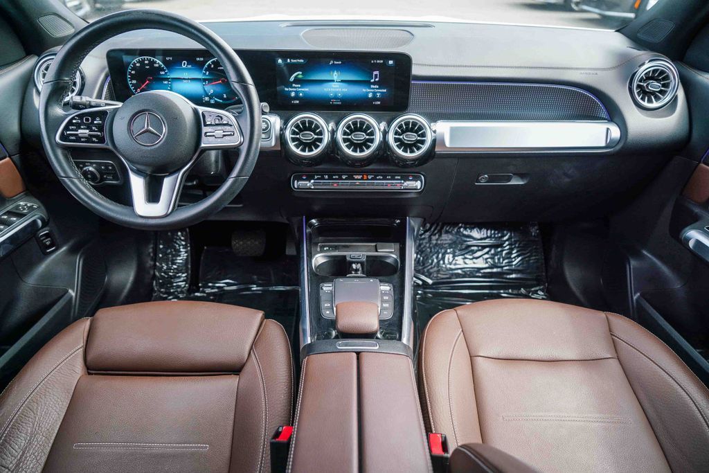 Thumbnail: 2022 Mercedes-Benz GLB - 2