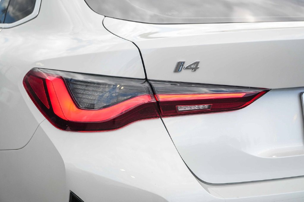 Thumbnail: 2023 BMW i4 - 22