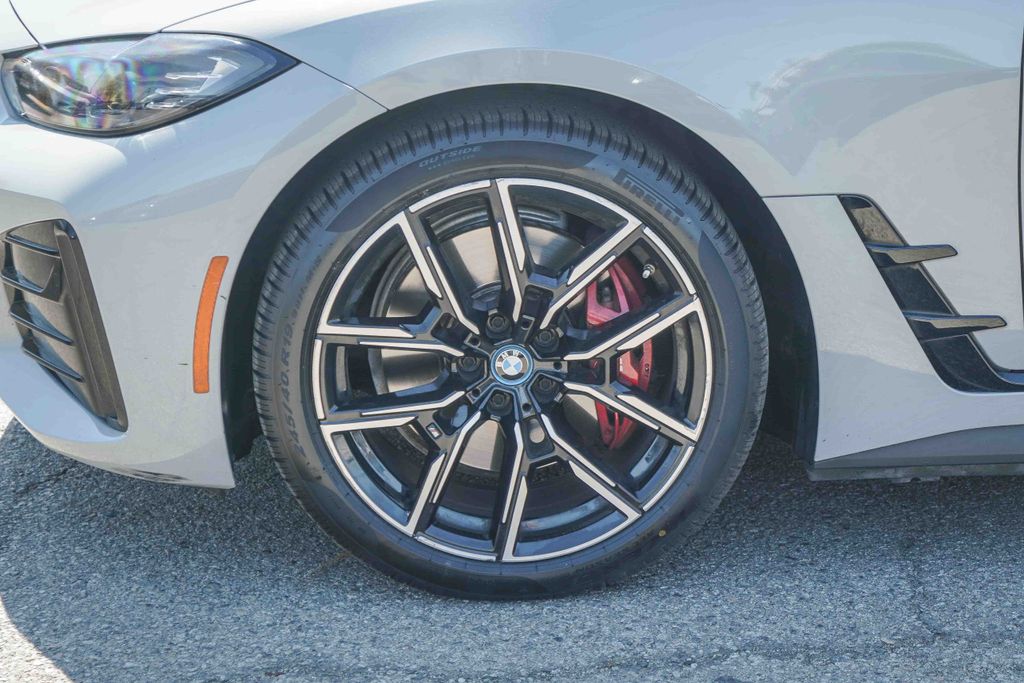Thumbnail: 2023 BMW i4 - 6