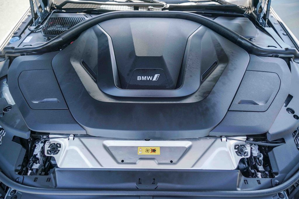 Thumbnail: 2023 BMW i4 - 7
