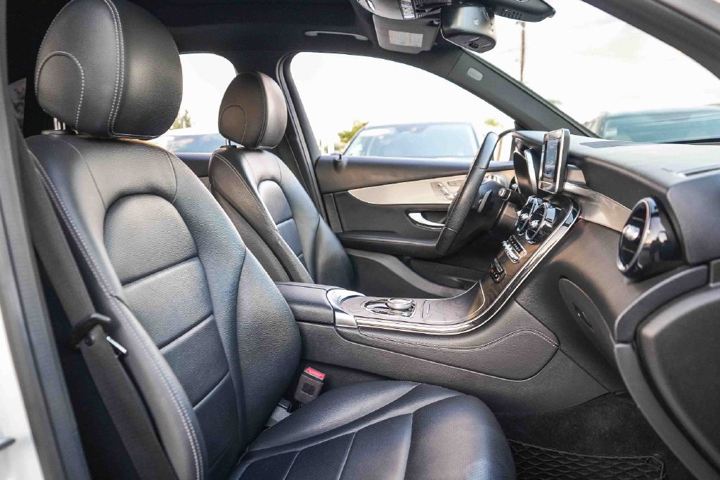 Thumbnail: 2019 Mercedes-Benz GLC - 10
