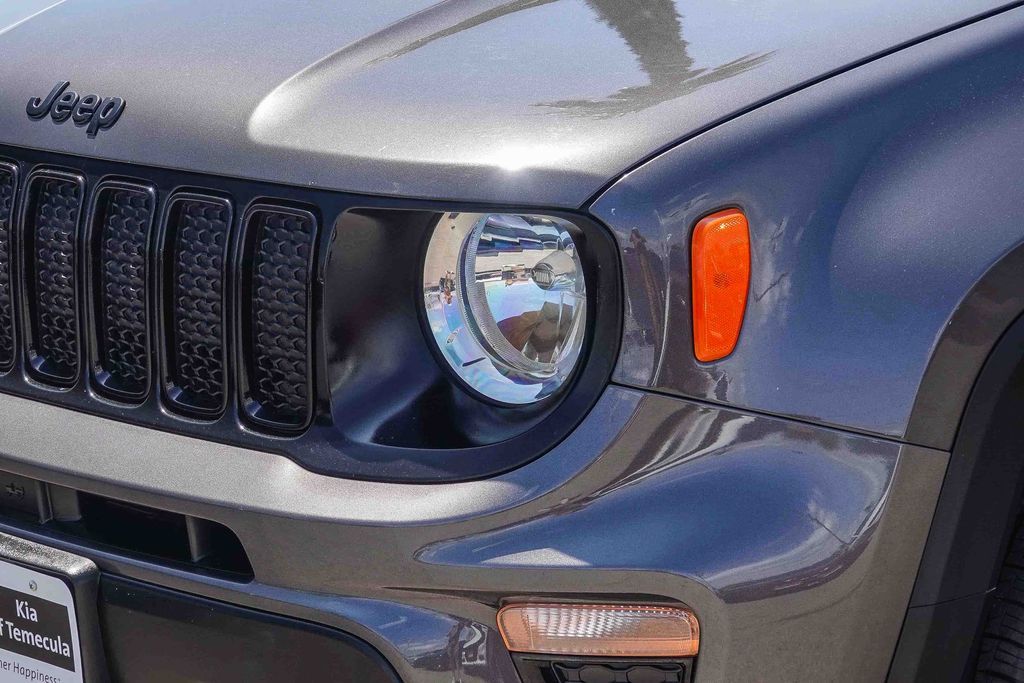 Thumbnail: 2020 Jeep Renegade - 20