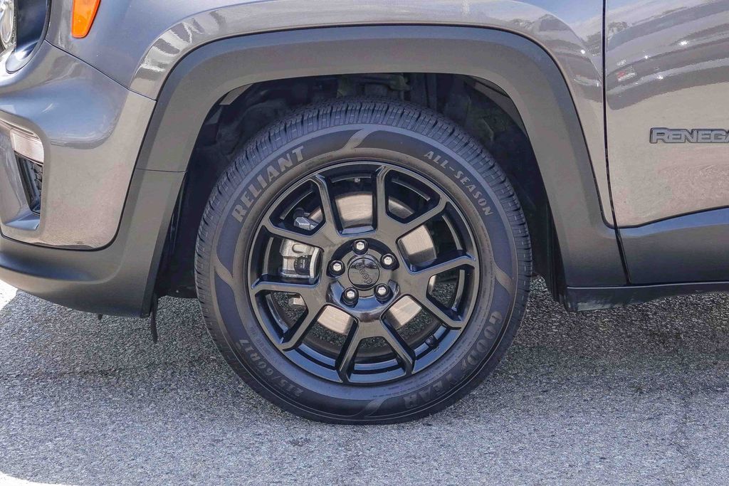 Thumbnail: 2020 Jeep Renegade - 6