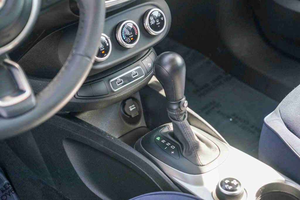 Thumbnail: 2022 Fiat 500X - 13