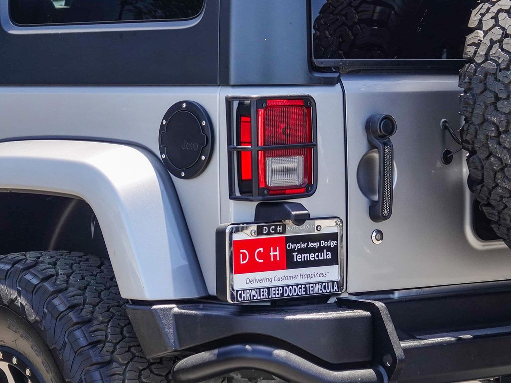 Thumbnail: 2017 Jeep Wrangler - 20