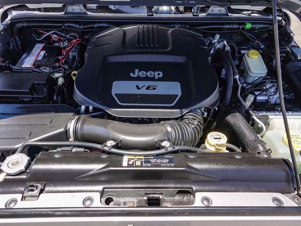 Thumbnail: 2017 Jeep Wrangler - 29